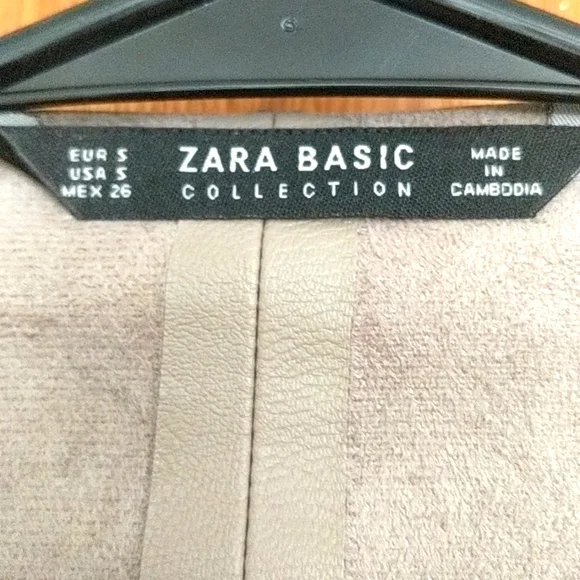 Zara Basic Collection Blazer Style Jacket.  Excellent Condition, Size S. - Picture 2 of 6